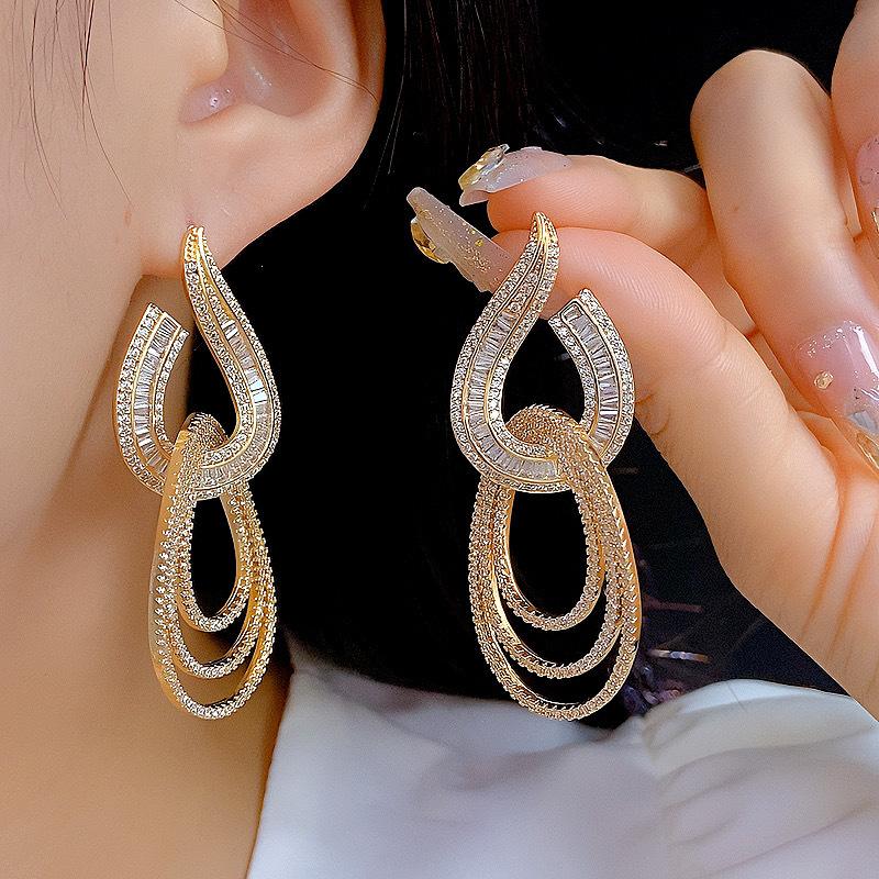 Full Diamond Geometric Line Earrings Elegant Classic Circle Ladies Premium Exaggeration Shiny Bridal Earrings Vacation Style