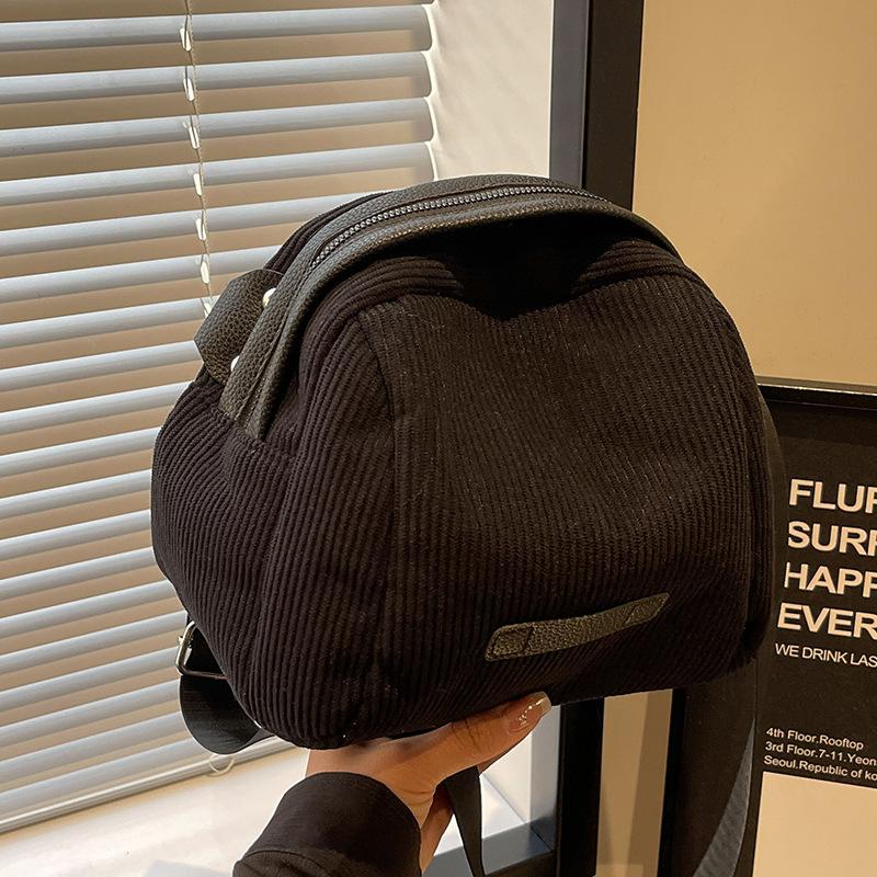 Вельветовая сумка женская 2024 года, новая высококачественная текстура, нишевая осенне-зимняя универсальная сумка-мессенджер на одно плечо, сумка-ведро в виде ракушки
