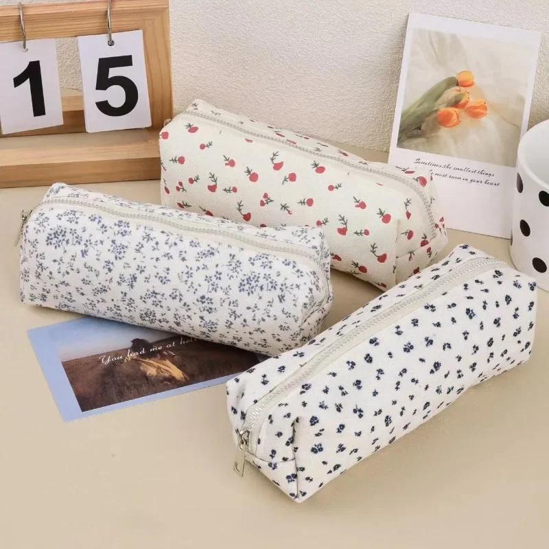 1 шт. кремовый пенал с цветочным рисунком для студента, эстетичный ретро-пенал с цветочным рисунком, большая вместительная сумка для хранения канцелярских принадлежностей