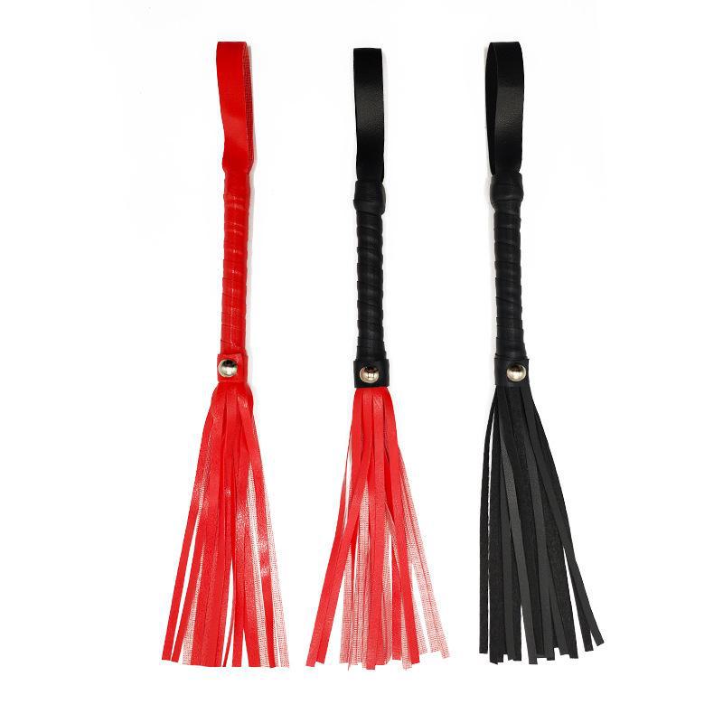 Кожаный кнут с кисточкой - секс-игрушка для взрослых пар