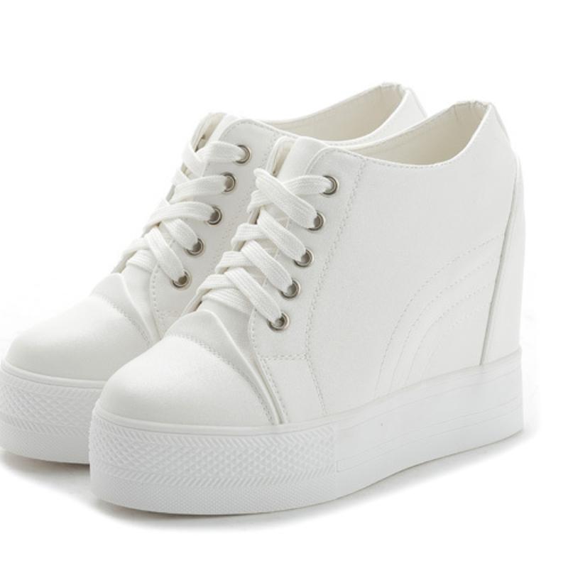 Модные женские кроссовки сетчатые на платформе танкетке удобные женские вулканизированные туфли на шнуровке женская обувь 2025 лето новинка Tenis De Mujer