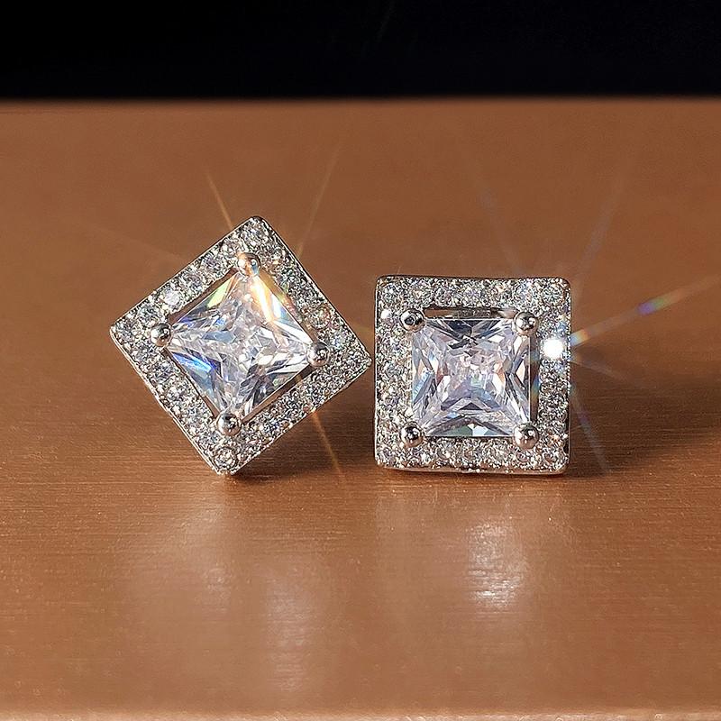 Huitan Luxury Princess Cut CZ Stud Earrings Color Accessories for Lady's Vintage Party Elegant Versatile Women Earrings