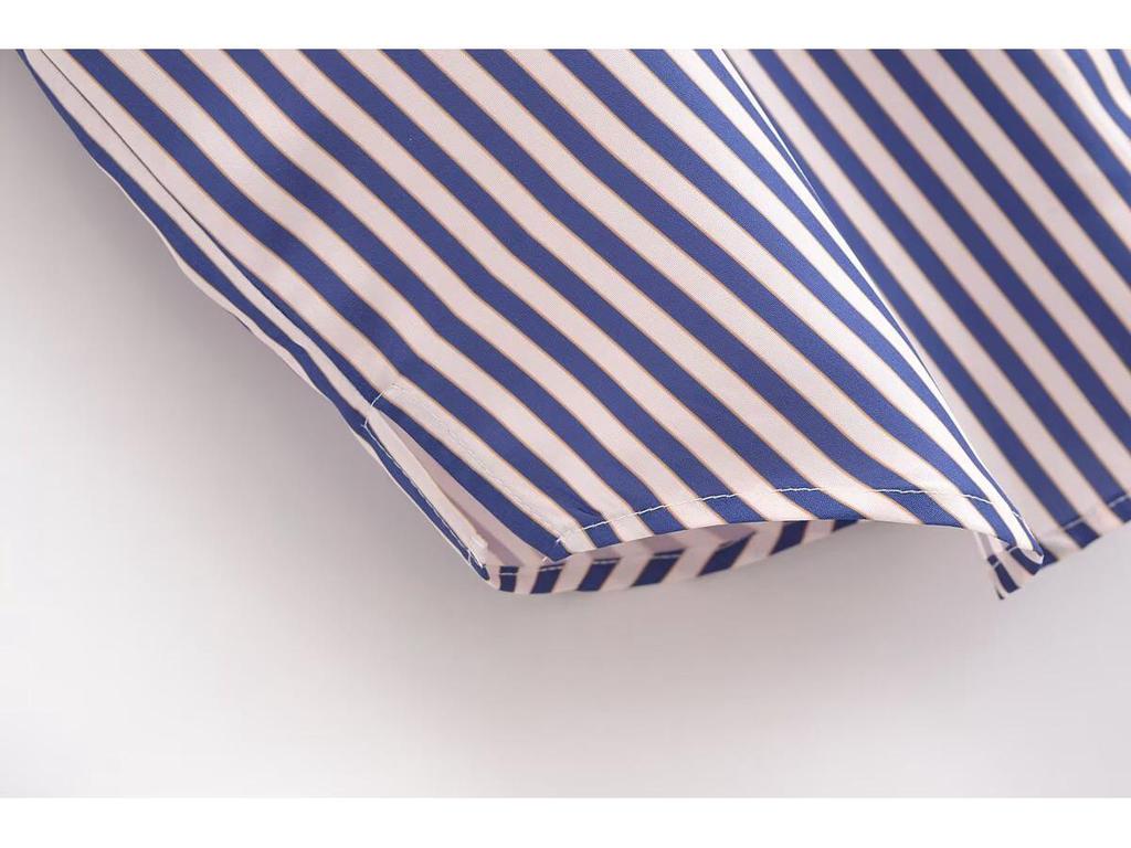 2025 Spring Women's Metallic Thread Striped Long Sleeve Shirt with Turn-Down Collar, European & American Style.