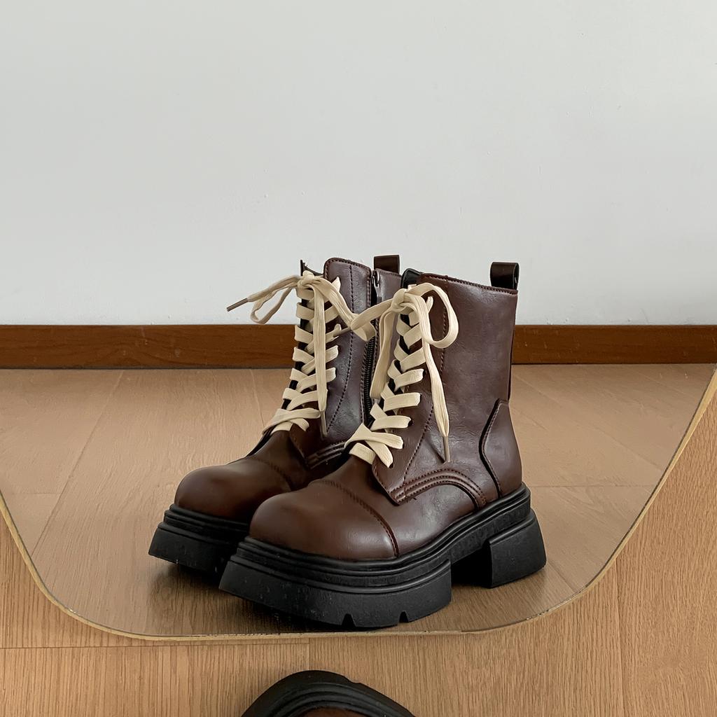 Retro Black Premium British Style Platform Martin Boots Women's 2025 New Summer with Skirt Casual Short Boots