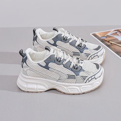 Женские туфли на платформе 2024 года, студенческие повседневные модные кроссовки с сетчатой поверхностью, дышащие кроссовки для бега, мягкая подошва, нескользящая, одинарная обувь