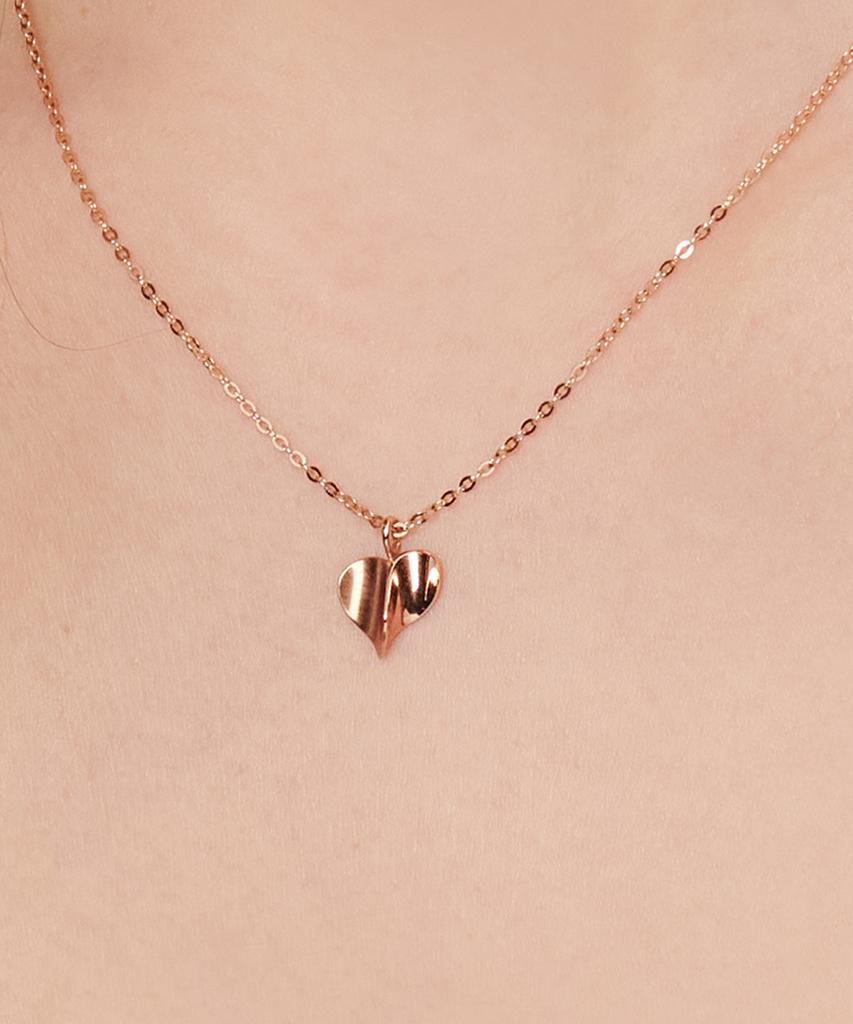 Loveenb [14K Gold] Matte Line Heart Necklace