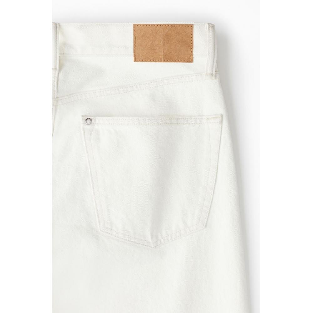 Джинсы H M свободного кроя белые