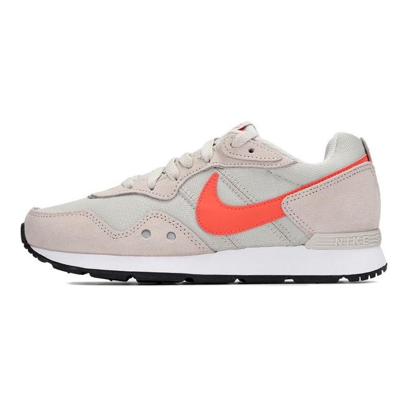 Nike Venture Runner Wide Light Bone Magic Ember Женские кроссовки Серые DM8454-005