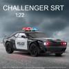 LYZRC 2024 Новый масштаб 1:22 Hell Cat Challenger SRT Полицейская машина Модель Игрушки Литой сплав 4 двери открываются Звук Свет Инерционный автомобиль Подарок для ребенка