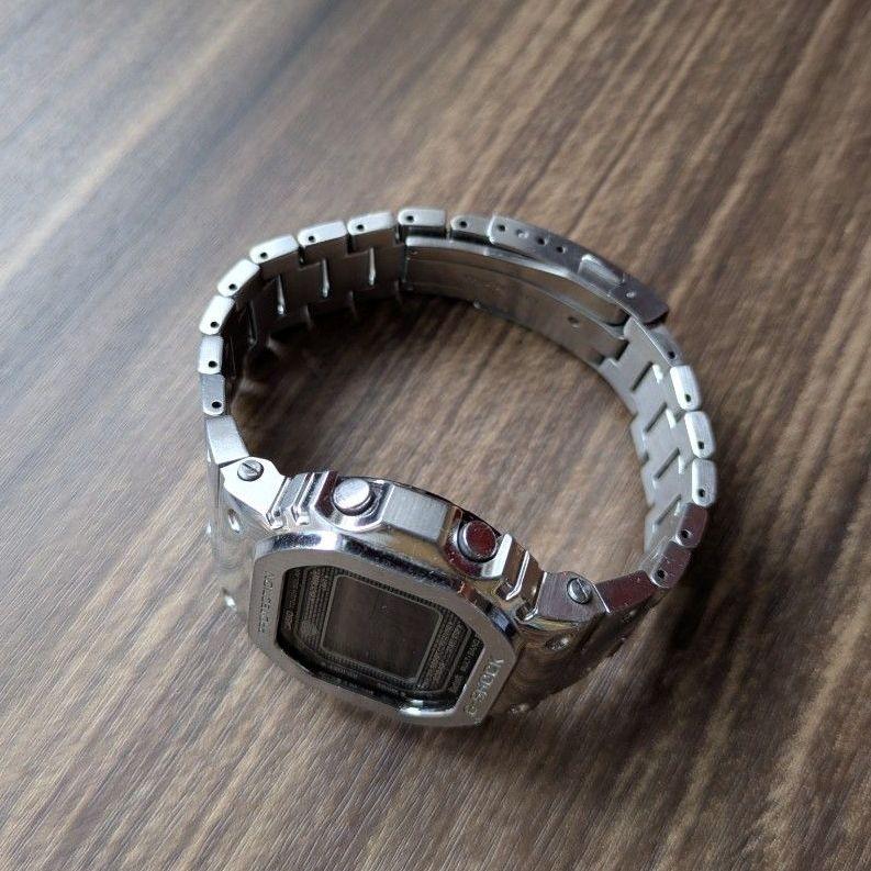 Б/у CASIO G-SHOCK GMW-B5000D-1JF Полностью металлические Радиоуправляемые Солнечные Bluetooth