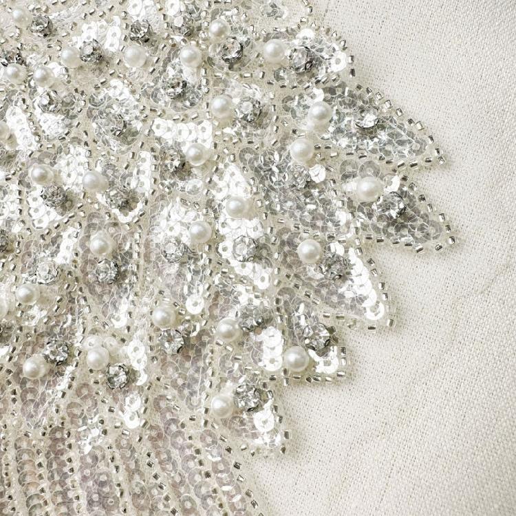 2 лота Рюкзак Легкий вес Нашивки Аппликации для свадебного платья Тканевые пришивные нашивки для вечеринок или свадеб