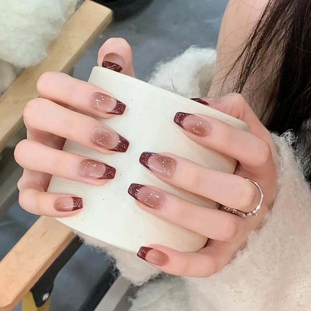 Pure Hand-made Phototherapy Nail Art Lava Chocolate Wearing Nail Finished Product Reused Nail Art Patch To Show Whiteness