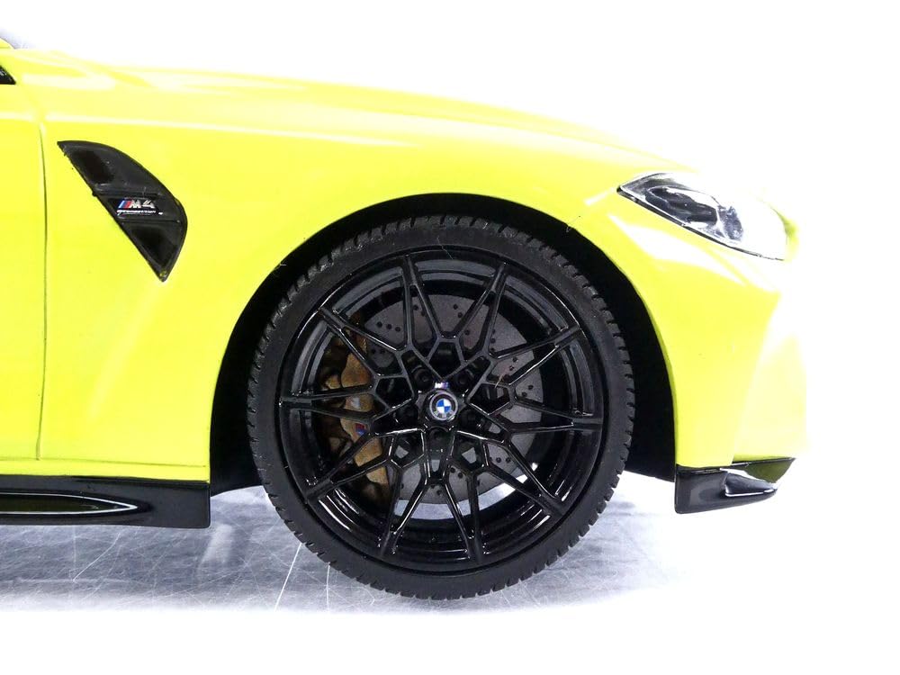 Minichamps BMW M4 2020 Желтый 1/18