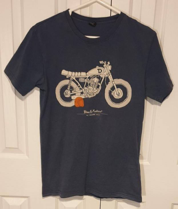DEUS EX MACHINA Motorcycles Футболка с двусторонним принтом Цвет Синий Размер Маленький. Футболка Unisex
