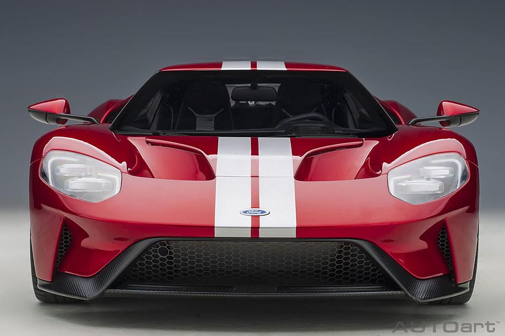 AUTOart Ford GT 2017 Metallic Stripe Готовый продукт 12106 1/12 Красный/Серебристый