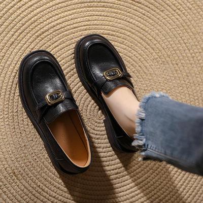 Женские ретро-лоферы из черной кожи с круглым носком и металлической пряжкой: Повседневная обувь на толстом каблуке для поездок на работу и обратно на осень/зиму.