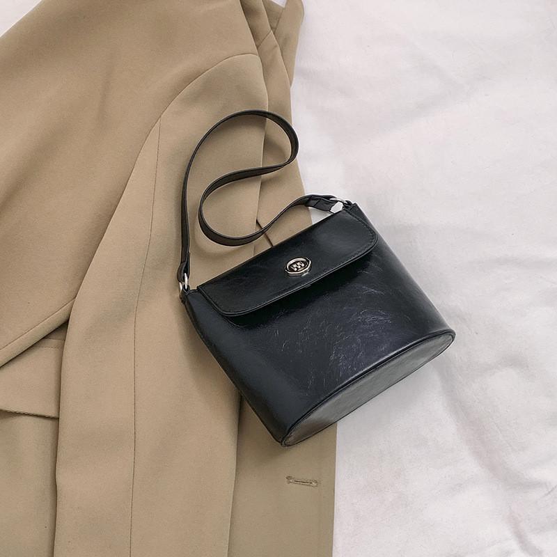 Stylish New Texture Handheld Shoulder Bag 2024 French Bag Women's Trendy Bucket Crossbody Bag