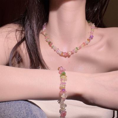 JMXD-Candy Color Нерегулярное ожерелье из стеклянных бусин Натуральный камень Украшение Маленький Свежий Персонализированный Дизайн Модная ключичная цепочка Тренд Must-have