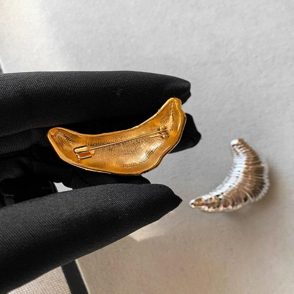 1PC Metal Croissant Brooches Gold Silver Food Pins Creative Couple Pins Party