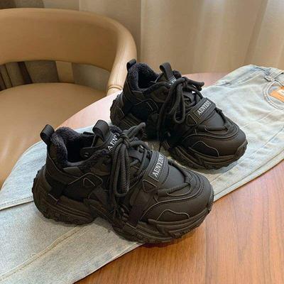 Женская обувь – Кроссовки