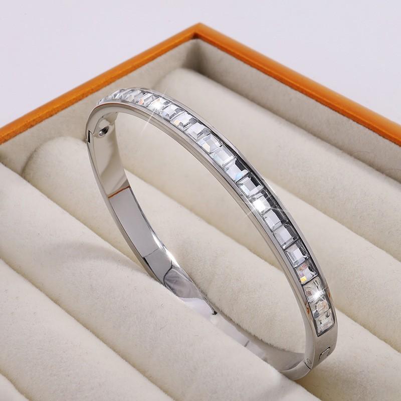 Titanium steel bracelet gold high version temperament zircon bracelet women's light luxury fashion elegance does not fade simple bracelet