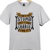 Смешная футболка для механика I Can’t Fix Stupid But I Can Charge Цитата Графическая футболка