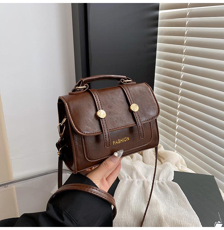Premium Sense Retro Handbag Bag Women's Winter 2025 Popular Versatile Commuter Shoulder Bag Crossbody Small Square Bag