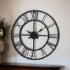 Металлические аналоговые настенные часы, 60 см, легко читаемые для гостиной/дома/кухни - черные (24-дюймовый)