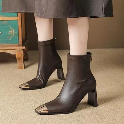 Новые зимние туфли на высоком каблуке 2025 года, сексуальные женские роскошные туфли с квадратным носком из металла, массивные ботинки челси до щиколотки, модные туфли-лодочки с молнией сзади в готическом стиле