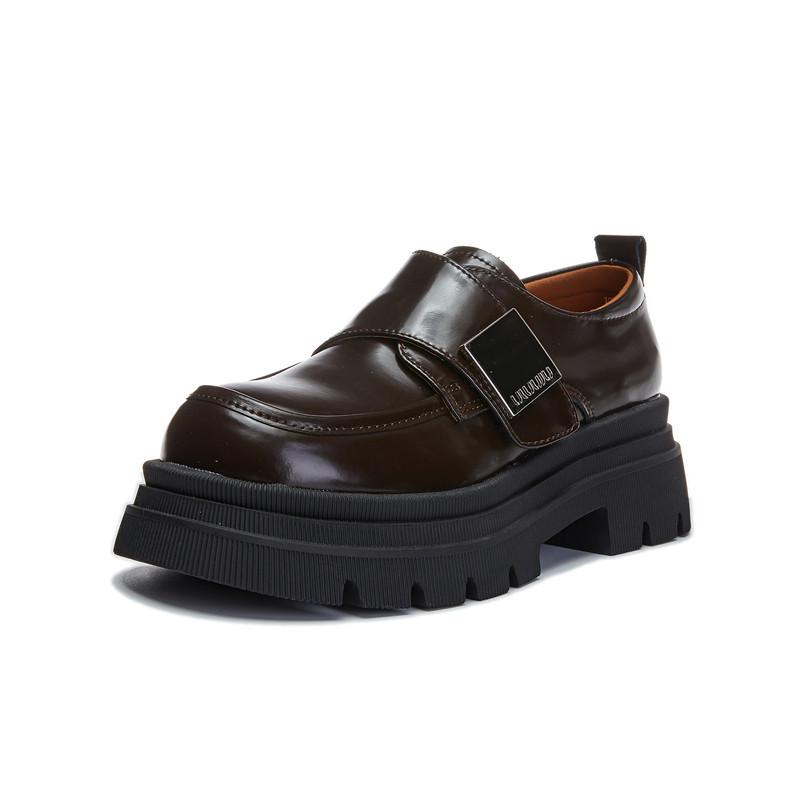 Кожаные мокасины женские 2025 весна новый британский стиль липучки одинарные туфли женские повседневные универсальные увеличивающие рост маленькие кожаные туфли