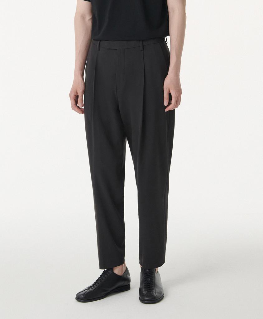 MUSINSA STANDARD Peg-Top Hidden Elastic Waist Slacks [Dark Gray]