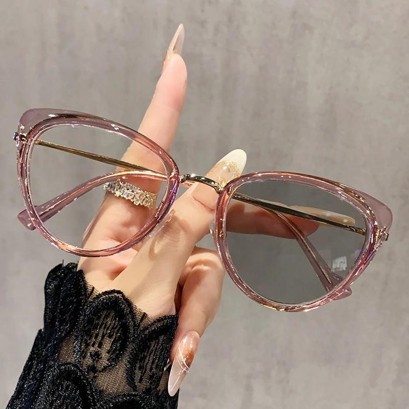 Color Changing Myopia Glasses Fashionable Retro Cat Eye Pochromic Glasses Blue Light Blocking Eye Protection Diopter To -4.0