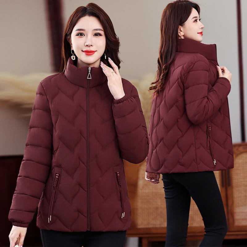 Хлопковая одежда женская стеганая куртка 2025 новая осень и зима ветрозащитная теплая повседневная универсальная хлопковая одежда короткая хлопковая куртка