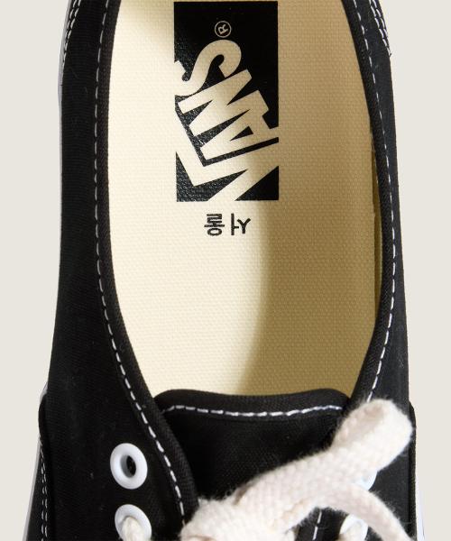 Vans Премиум Аутентичный 44 - (Сеул) черный:Белый VN000EAABPB1