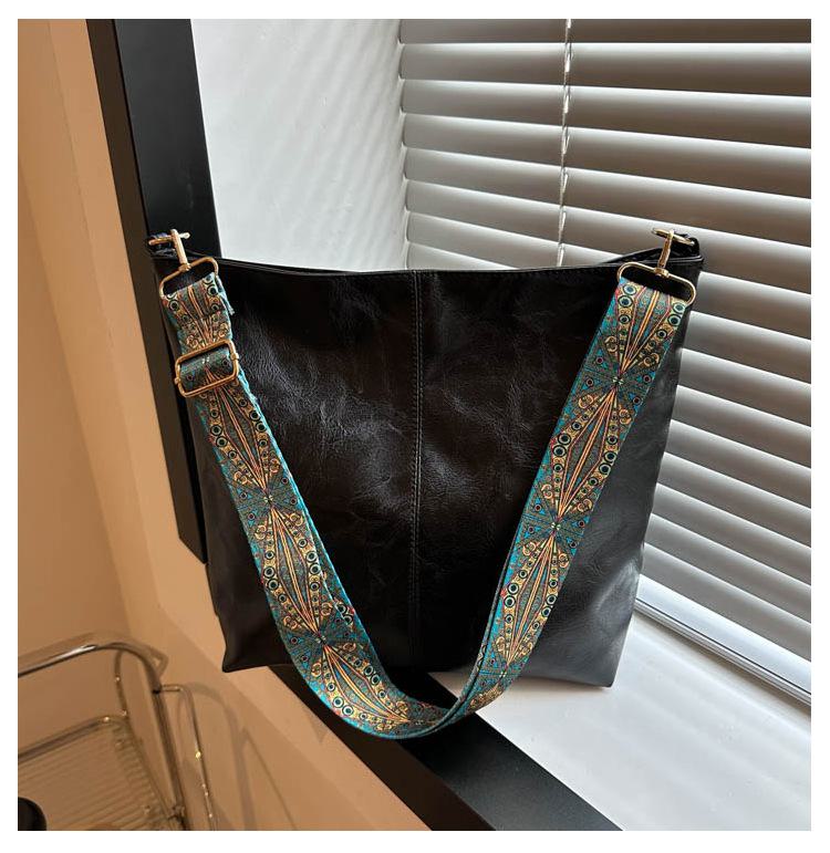 Summer Fashion Large Capacity Bucket Bag - Hand-held, Shoulder, Crossbody