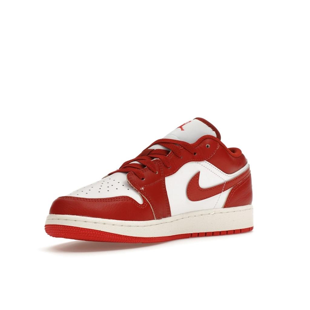 Детские кроссовки Air Jordan 1 Low SE GS Dune Red White Lobster Sail FJ3465-160