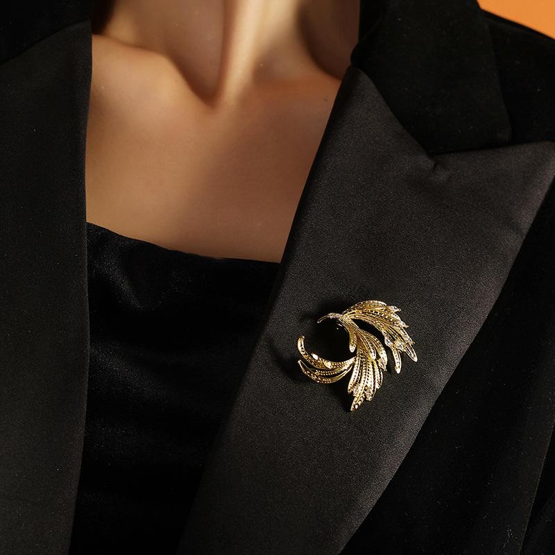 Senior Brooches Flower Leaf Brooch Pins for Women Suit Pendant Fashion Brooches Jewelry