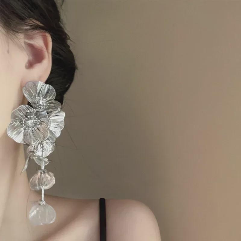 Gold Tassel Flower Earrings: Exaggerated Round Face Clips, Light Luxury Bridal Earrings for Women