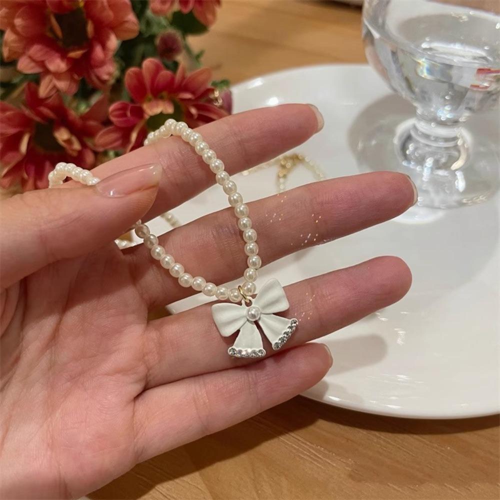 Sweet Chain Necklace Imitation Pearl Light Luxury Clavicle Chain Fashion Vintage Pearl Necklace