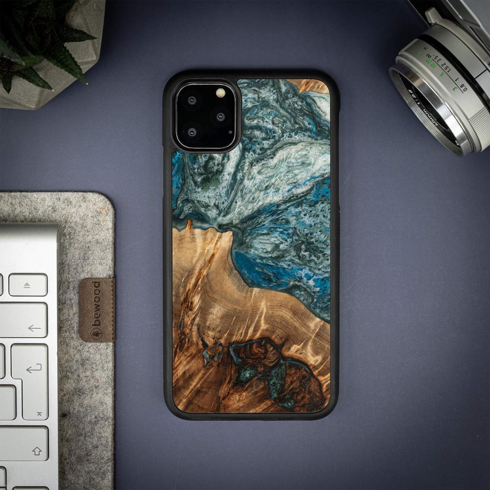 Bewood Unique Case for iPhone 11 Pro Max - Planets - Earth