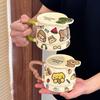 Милая мультяшная девочка гладит животное граффити Высокий офисный стакан для воды с крышкой Милая кружка Студенческая керамическая чашка