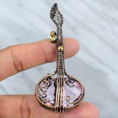 Розовый кунцит Медный кулон Кулон из медной проволоки Большой медный кулон Подвеска для гитары ручной работы Ювелирные изделия из драгоценных камней Подвеска для музыкального инструмента