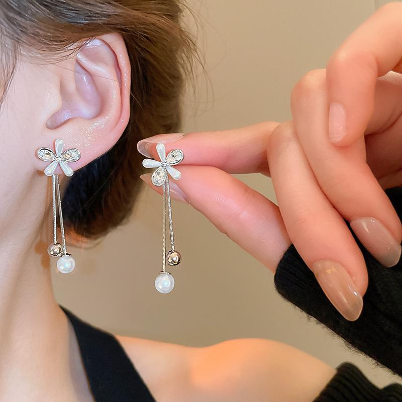 Silver Needle Super Fairy Elegant Bow Flower Stud Earrings French Light Luxury Earrings Literary Style Sweet Versatile Earrings