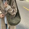 Ретро сумка женская 2025 новая популярная модная наплечная сумка с высоким чувством стиля простая большая вместимость сумка-пельмень для поездок