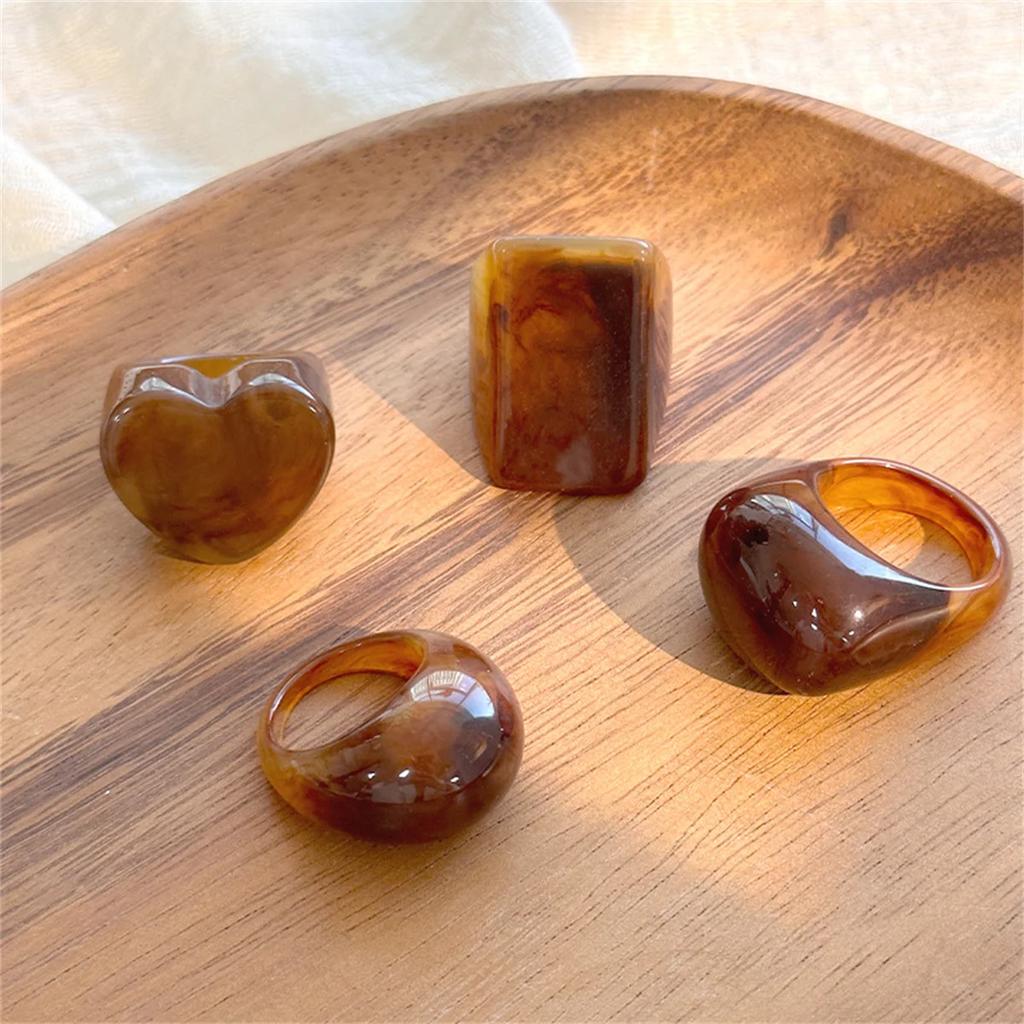 Vintage Brown Color Resin Wide Rings For Women Korean Geometric Heart Rectangle Chunky Finger Rings Party Jewelry Accessories