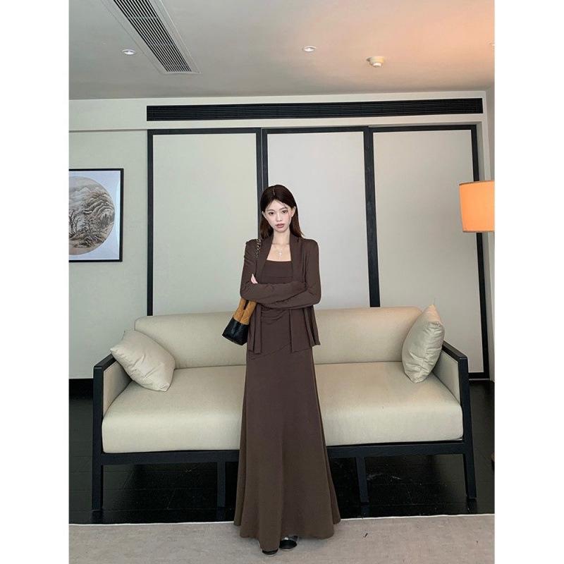 Autumn 2025 Women's Trendy Cardigan Set: Strapless Pleated Vest, Long-Sleeved Jacket, High-Waisted Skirt