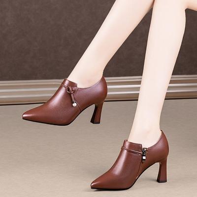 Маленькие кожаные туфли в британском стиле 2024 Новые остроносые туфли на высоком каблуке Женские весенне-осенние туфли в ретро-стиле с глубоким вырезом