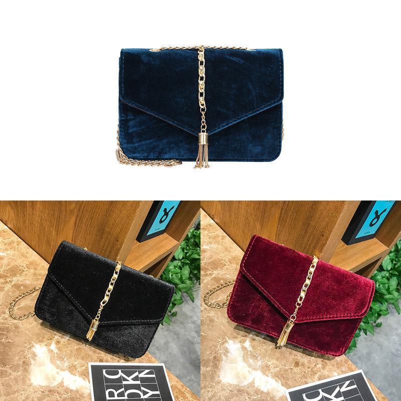 Retro Minimalist Square Shoulder Bag In Synthetic Leather For Trendy Look