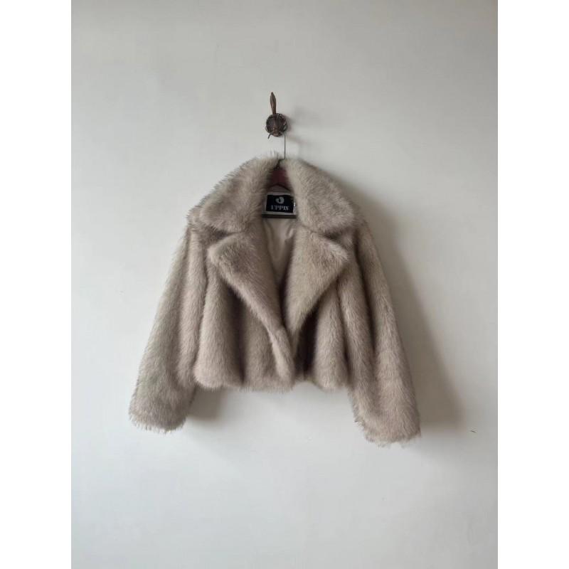 Womens Faux Fur Coat Short Winter Jacket With Wide Notched Lapel Fluffy Warm Outerwear