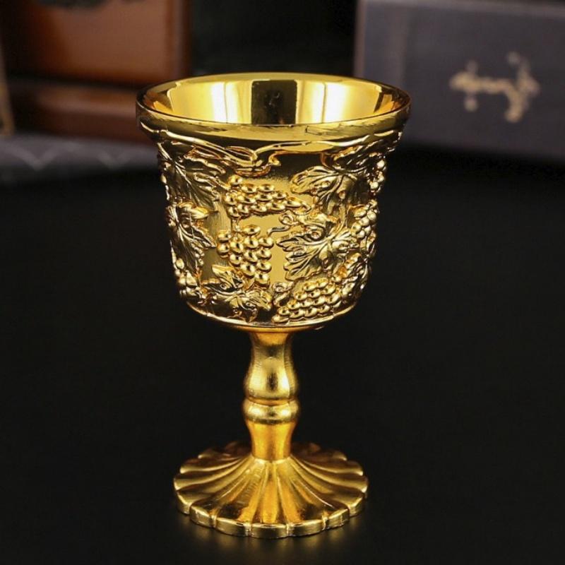 Mini Wine Glass, Multiple Colors Delicate Vintage Spirits Goblet, Alloy Portable Chalice Cup Friends Festive Decoration,1pcs